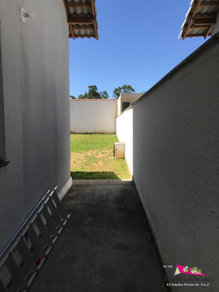 Casa à venda com 2 quartos, 70m² - Foto 12